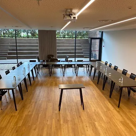 Garca Real & - Singular's 몬테모르-우-벨류