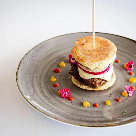 호텔 Garca Real & - Singular's 몬테모르-우-벨류