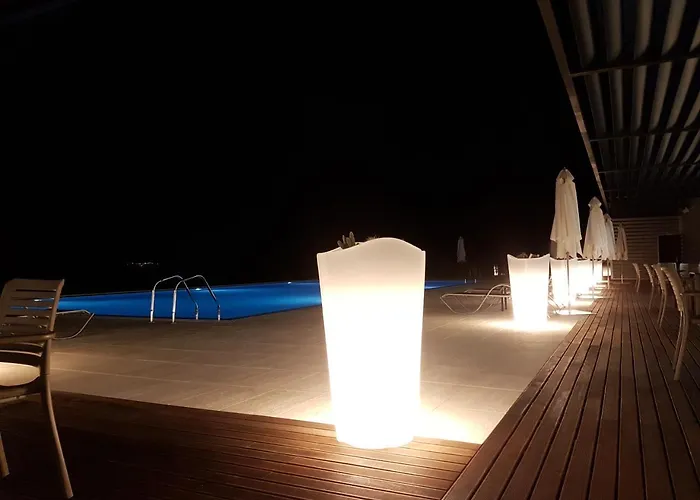 Garca Real & - Singular's Hotel 4*